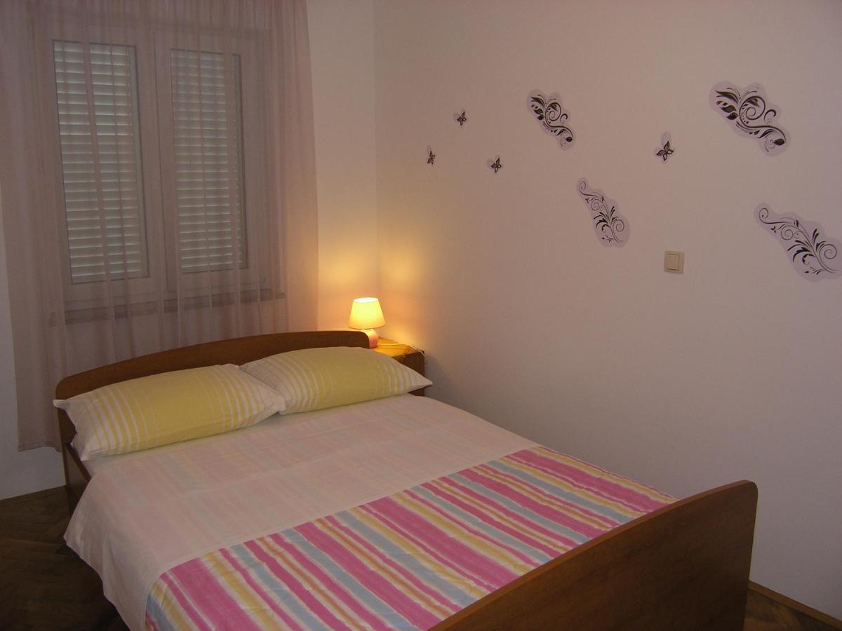 Apartments Biljana For Relaxing Holidays In Baska Exteriér fotografie
